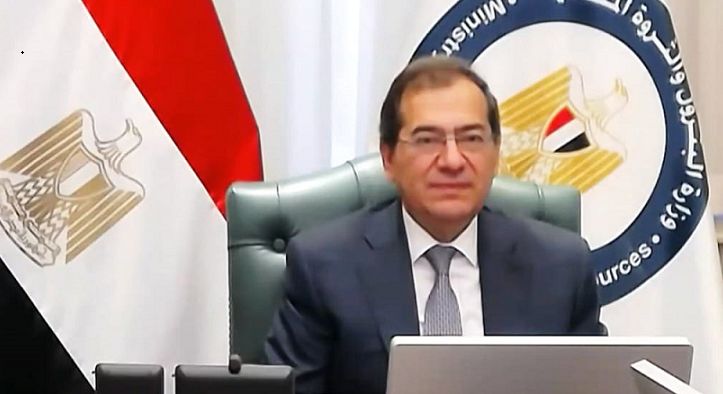 مصر تتوقع تراجع صادراتها من الغاز المسال إلى النصف هذا العام