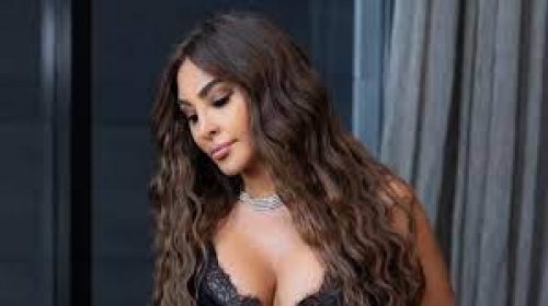 بهذه الملابس .. اليسا تشعلل قلوب جماهيرها وتنشر صور فاضحة أظهرت كل شيء.