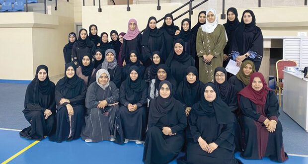 دائرة الثقافة والرياضة والشباب بمحافظة الداخلية تقيم يوما رياضيا