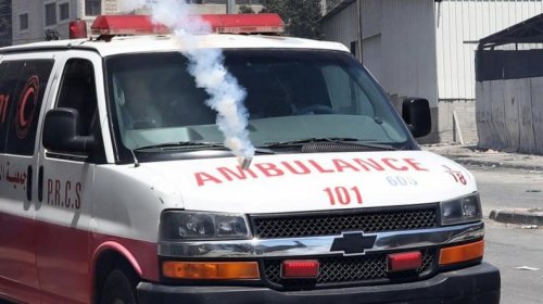 طيران الاحتلال يقصف سيارة اسعاف تسعف جرحى في غزة