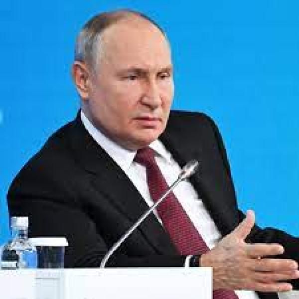 بوتين: القضية الفلسطينية فى قلب كل مسلم