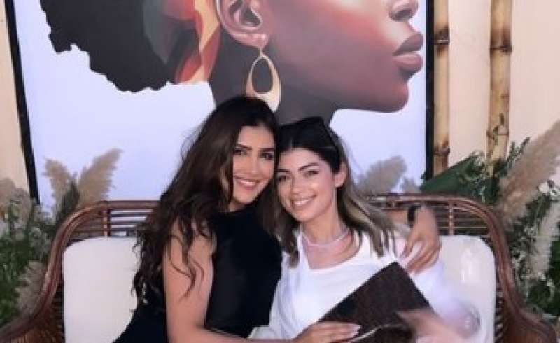 ليلى احمد زاهر تهنئ مي عمر بعيد ميلادها عبر إنستجرام