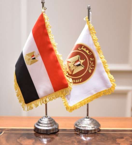 وزارة العمل: مقابلات شخصية للشباب راغبى التدريب على 4 مهن بالأقصر