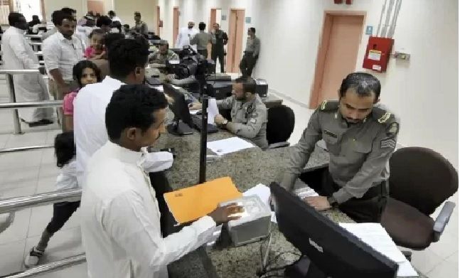 تسهيلات كبيرة تعلنها السعودية لأبناء الجنسية اليمنية المقيمين في المملكه واعفائهم من الرسوم