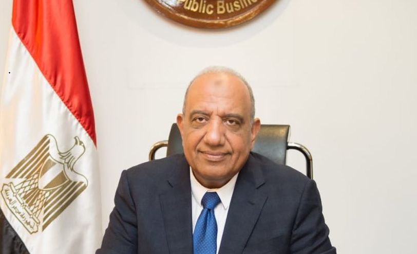 وزير قطاع الأعمال يعرض الفرص الاستثمارية المتاحة على…
