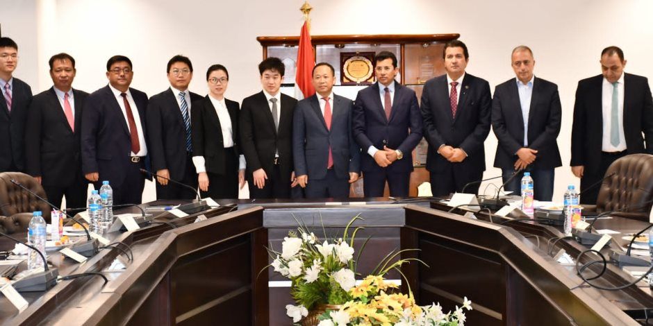 أشرف صبحي يشهد مراسم توقيع بروتوكول التعاون المشترك بين وزارة الشباب والرياضة وشركة دافينج الصينية