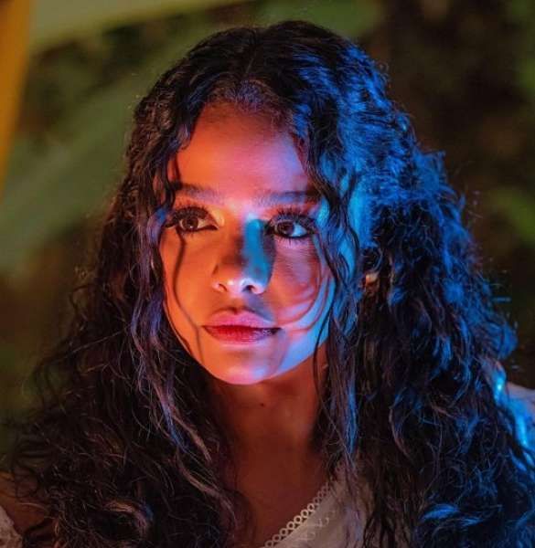 شاهد.. أسماء أبو اليزيد تدعم القضية الفلسطينية عبر إنستجرام