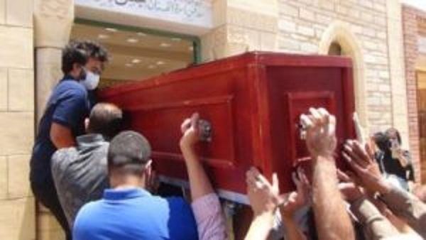 الوسط الفني في حالة ذهول .. العثور على جثة فنان شهير وزوجته في منزلهم