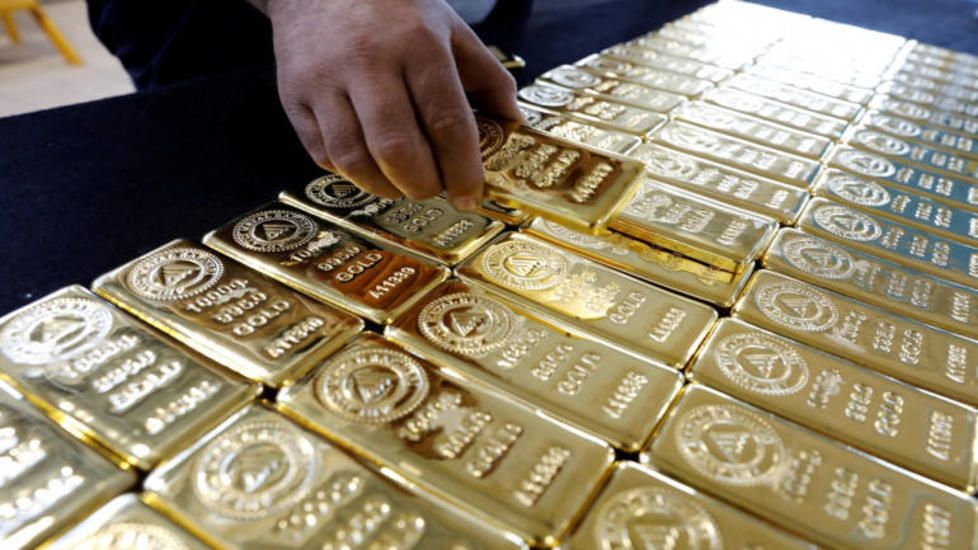 أسعار الذهب تتراجع من أعلى مستوى في شهر وسط تصاعد توترات…