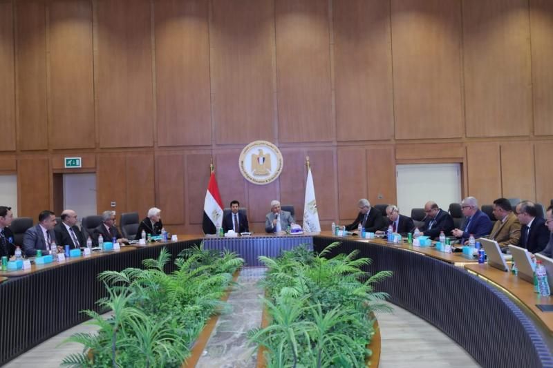 وزير التعليم العالي يرأس اجتماع الاتحاد الرياضي للجامعات بحضور وزير الشباب والرياضة