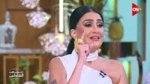 بصراحة أحس نفسي مستمتعة جدا .. غادة عادل تلهب مشاعر جمهورها وتتحدث دون أدنى حياء عن المشاهد المغرية!!