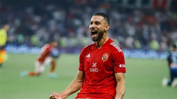 عاجل.. الأهلي يستقر على رحيل عمرو السولية