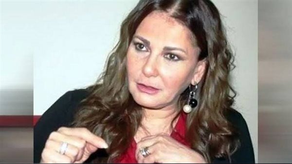 آثار الحكيم تدخل في نوبة بكاء بسبب فيديو طفل فلسطيني يلقن صديقه أو شقيقه الشهادة