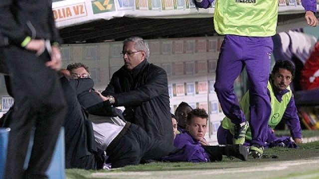 "مانويل جوزيه خلع ملابسه".. أشهر 10 مواقف لمدربين خرجوا عن شعورهم قبل واقعة بلماضي وبن رحمة