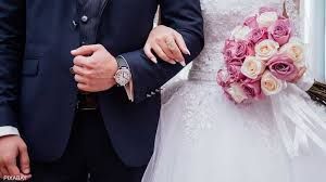 السعودية.. مقيم عربي يهرب من عروسته فوراً عندما ذهب ليستقبلها في المطار والسبب !
