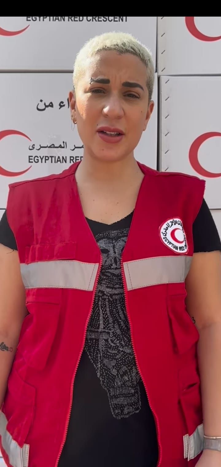 شريف منير يعلق على دعم حفيدته للقضية الفلسطينية ويوضح سبب حديثها باللغة الإنجليزية