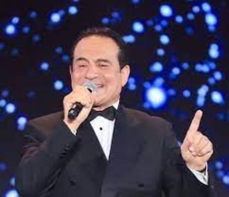 الفنان محمد ثروت يطلق مبادرة كبيرة ويطالب كل من يشعر بالعجز وعدم القدرة على فعل شيء أن ينضم إليها.. تعرف على التفاصيل المثيرة!!