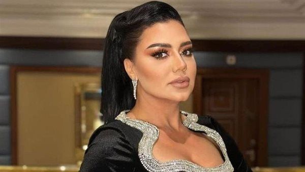 رانيا يوسف ومي سليم تتعاقدان على "روج أسود"