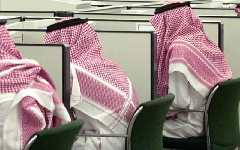 قريبا ستنهار ولن يكن لها اي قيمة.. خبراء مصرفيين يحذرون من اقتناء هذة العملات ( تعرف عليها)