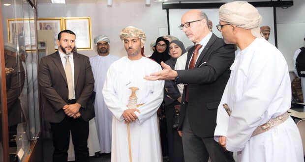 افتتاح متحف الآثار بكلية الآداب والعلوم الاجتماعية بجامعة السلطان قابوس