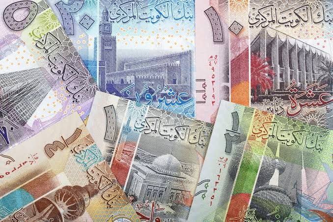 سعر الدينار الكويتي اليوم.. أسعار العملات اليوم الأحد 22 أكتوبر 2023 في البنوك والسوق السوداء