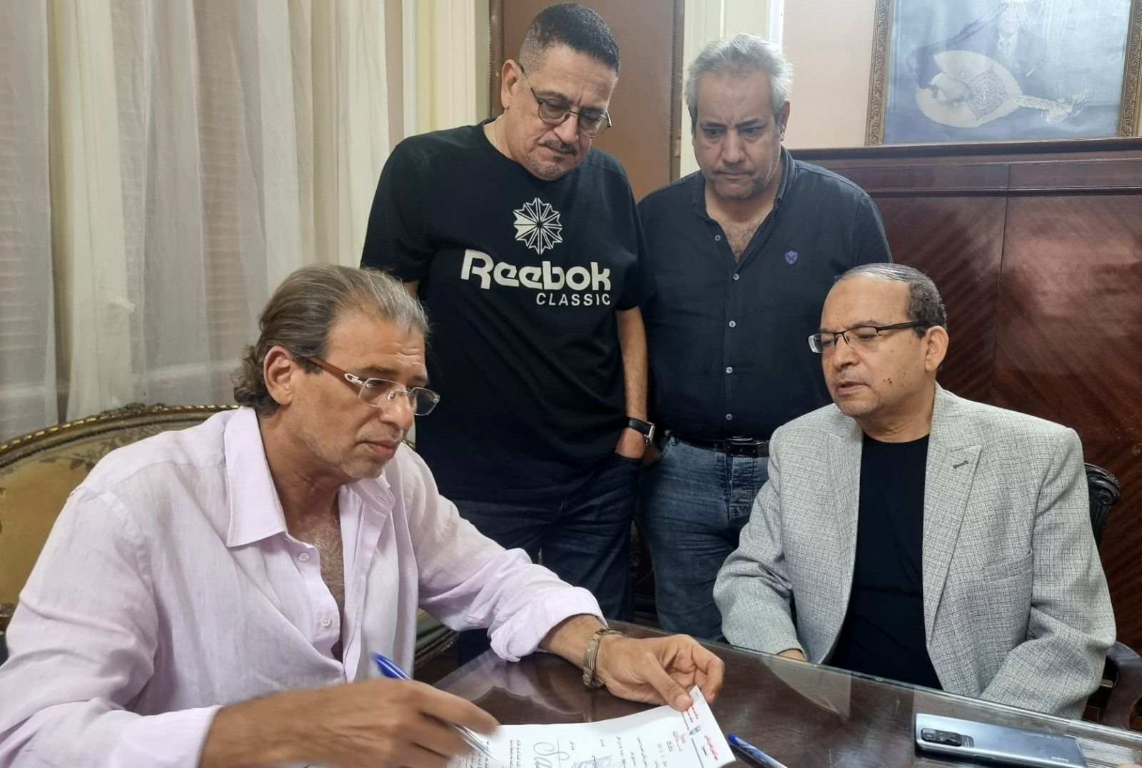 بروتوكول تعاون بين "المؤلفين والملحنين" والمخرج خالد يوسف