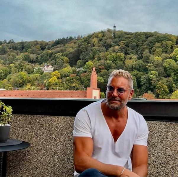 تامر هجرس عبر انستجرام: كلنا مع فلسطين