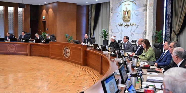 مدبولي: تفضيل المنتج المحلي في التعاقدات الحكومية لدعم…