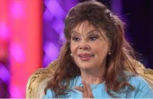 "دموعي لا تتوقف".. إنهيار صفاء أبو السعود بالبكاء على الهواء يصدم الوسط الفني!! هذ ماذا حدث لها!