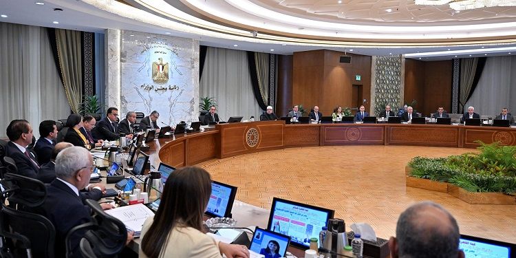 شركة بلجيكية تجري دراسات مشروع تصدير الطاقة المتجددة من مصر…