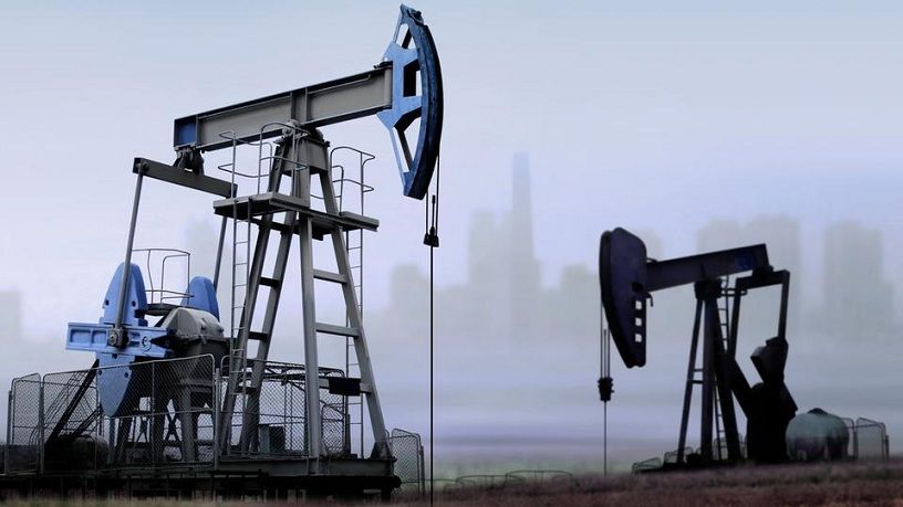 النفط يرتفع نحو 1% بفعل مخاوف تصاعد الصراع بالشرق الأوسط