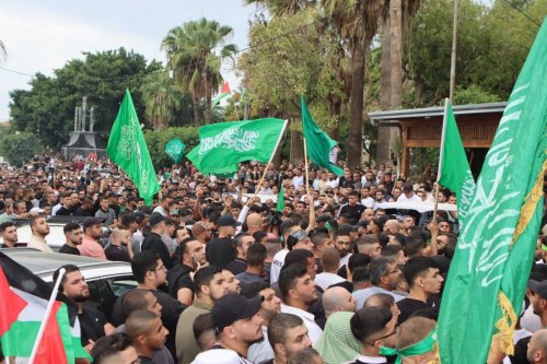 الضفة الغربية تتظاهر وتشيع شهداءها .. اتفرج