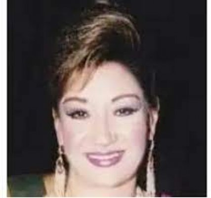 هذه الفنانة الشهيرة لقبت بـ "توأم وردة الجزائرية" خافت من مصير وداد حمدي فماتت بنفس الطريقة!!