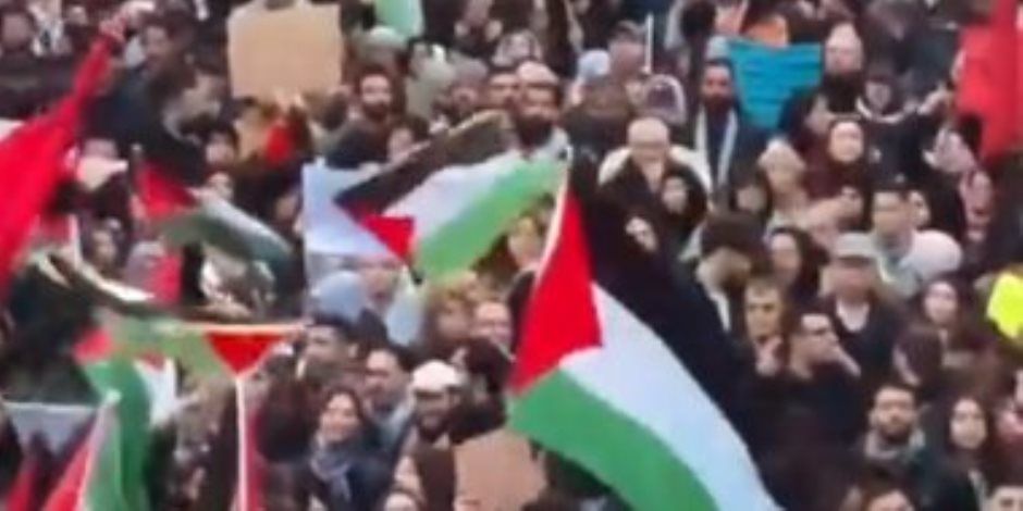 10 آلاف شخص يتظاهرون في العاصمة الألمانية برلين تضامنا مع غزة (فيديو)