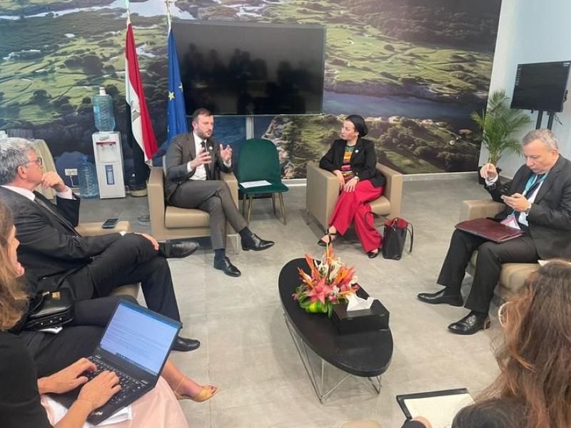 وزيرة البيئة تناقش مع مفوض الاتحاد الأوروبى للبيئة بحث سبل استثمار القطاع...