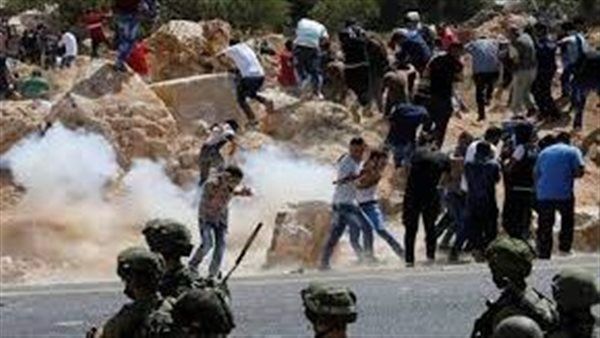مواجهات بين جيش الاحتلال وفلسطينيين في مدينة البيرة بالضفة الغربية