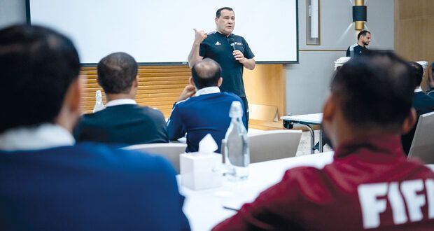 اتحاد القدم يواصل إقامة حلقات العمل ضمن مشروع حكم الفيديو VAR