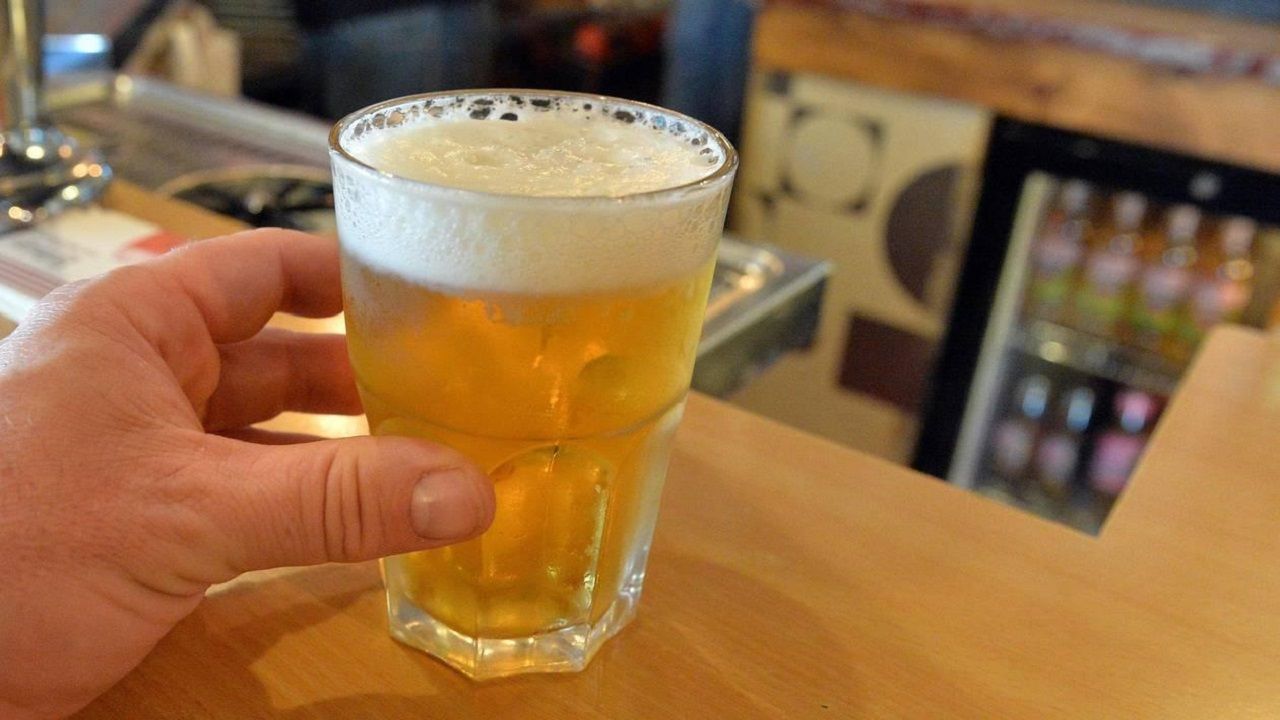 ستنصدم عند معرفتها.. أكبر دولة عربية مصدره ومستهلكه للخمور والكحول!