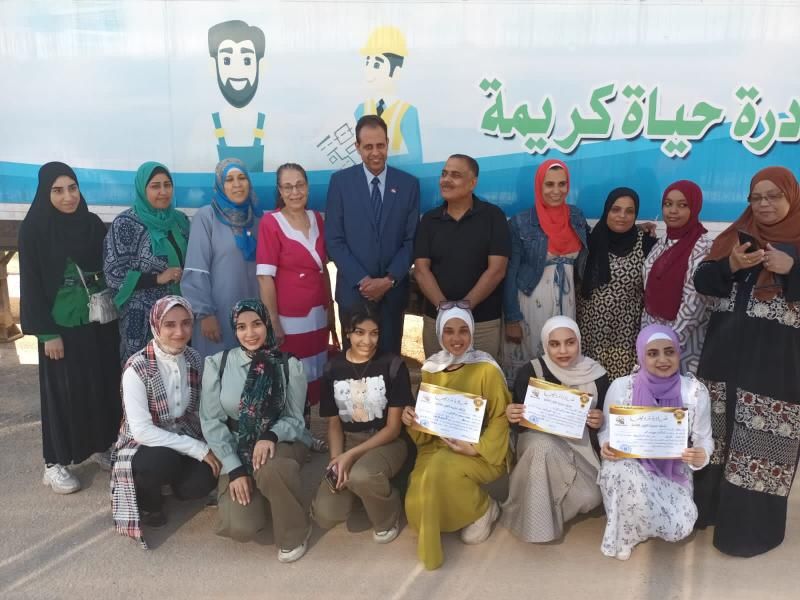 ”عمل الأسكندرية” تستقبل وزير الشباب والرياضة في وحدة تدريب متنقلة بالمحافظة