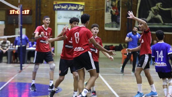 بالصور.. شباب الأهلي 15 سنة يتوجون ببطولة طائرة القاهرة