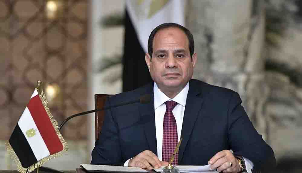 السيسي يوقع قانون زيادة علاوة غلاء المعيشة الاستثنائية