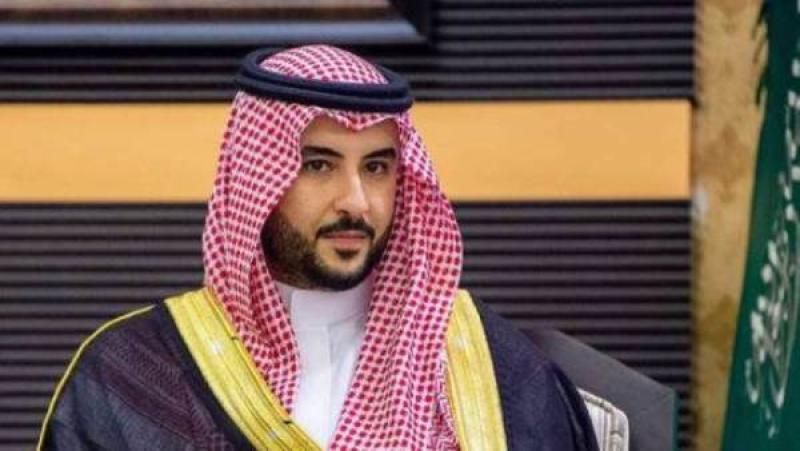 وزير الدفاع السعودى يؤكد ضرورة الوقف الفورى لإطلاق النار فى غزة