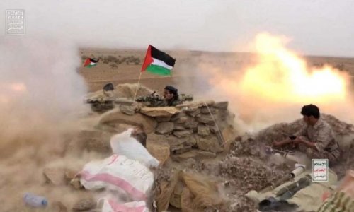 الحوثيون يستعرضون صواريخ لضرب إسرائيل .. فيديو