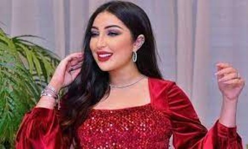 بجراءة فاقت التوقعات وبدون حياء دنيا بطمة سعيدة بتكبير هذا العضو من جسدها وهكذا استعرضته بدلع بنصف فستان