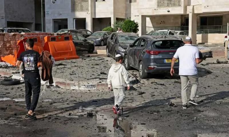 الفصائل الفلسطينية المسلحة تقصف بئر السبع