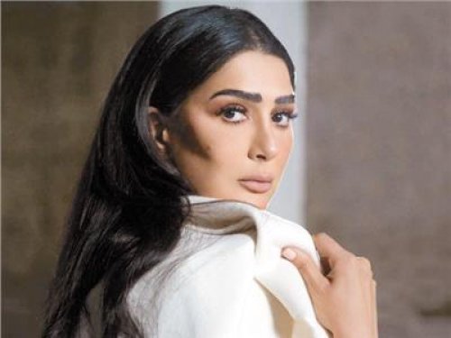 غادة عبد الرازق تتحدث دون حياء عن شعور المرأة في الفراش أثناء العلاقة !