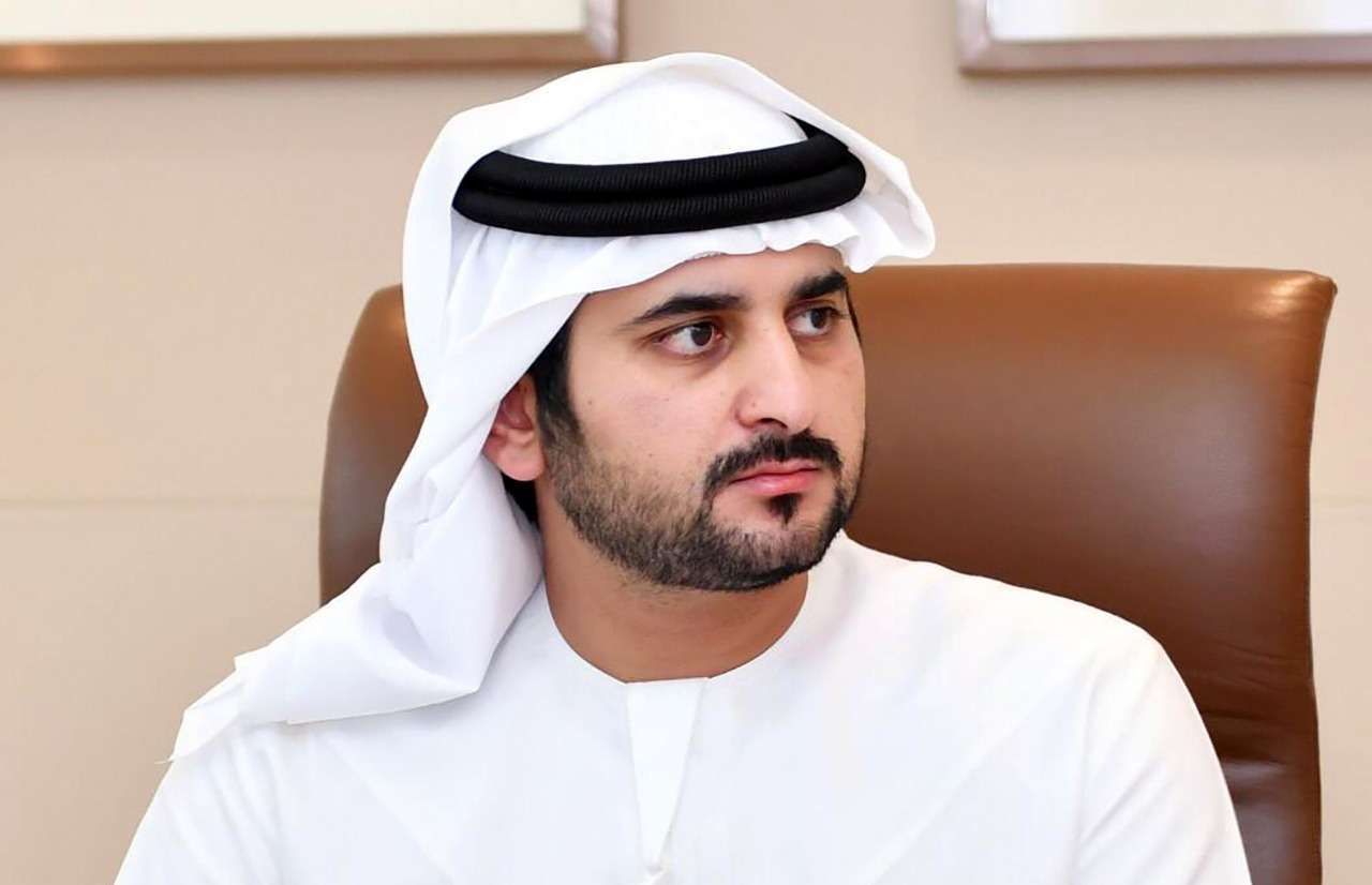مكتوم بن محمد: للوطن نحيا.. وللوطن نعمل.. كي يبقى علمنا عالياً في سماء الإمارات