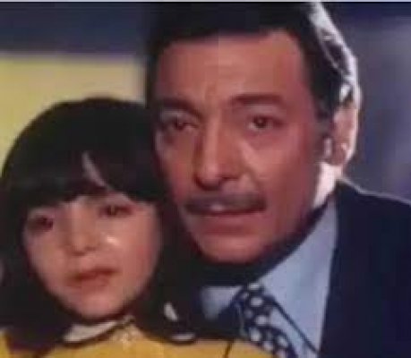 فاكرين هذه الطفلة في فيلم "حكايتي مع الزمان"؟.. لن تصدقوا كيف تغيرت ملامحها بعد 49 عاما من الغياب الطويل