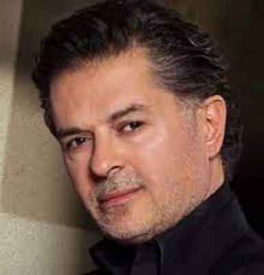 بعد عدم السماح لها بإستكمال أغنيتها.. الفنان اللبناني راغب علامة يتصرف بطريقة غير متوقعة تجاة متسابقة مصرية لن تتوقعوا ماذا فعل