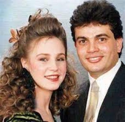 لن تتخيلوا كم كان قيمه المهر الذي قدمه النجم عمرو دياب لـ شيرين رضا.. المفاجأة في طريقة تعرفه عليها